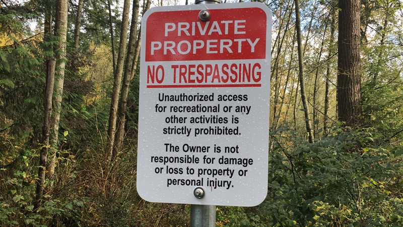 No trespassing signs pop up on North Shore trails