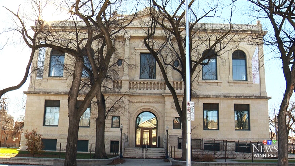 Too expensive to renovate city archives at Carnegie Library: report
