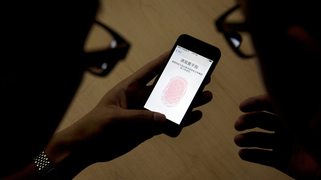 iPhone 5S fingerprint scanner tech