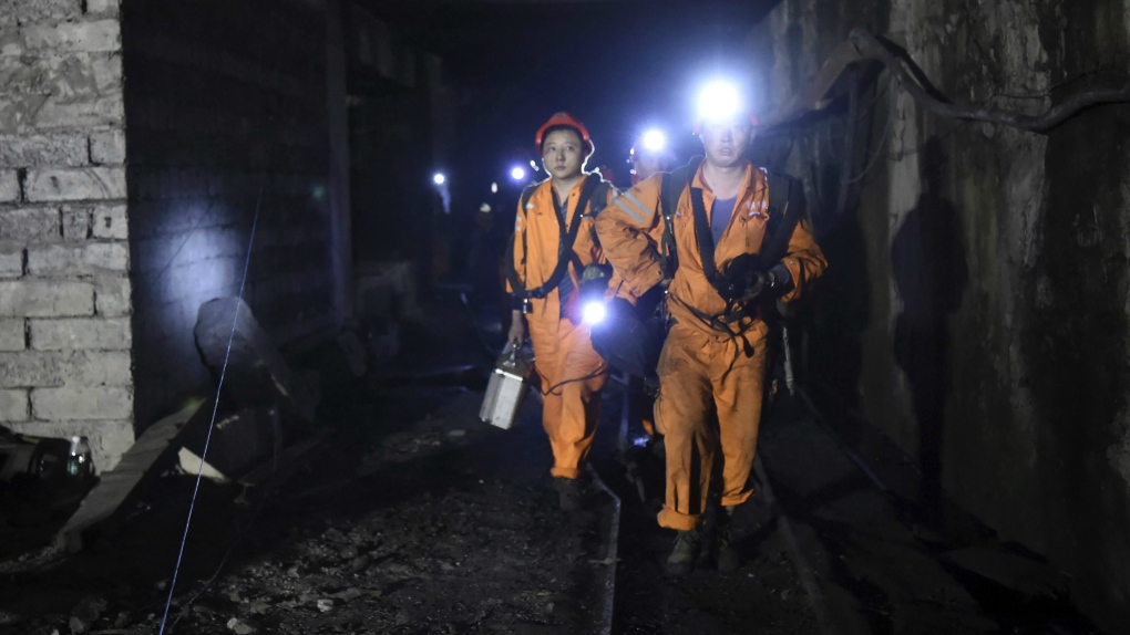 China coal miners trapped