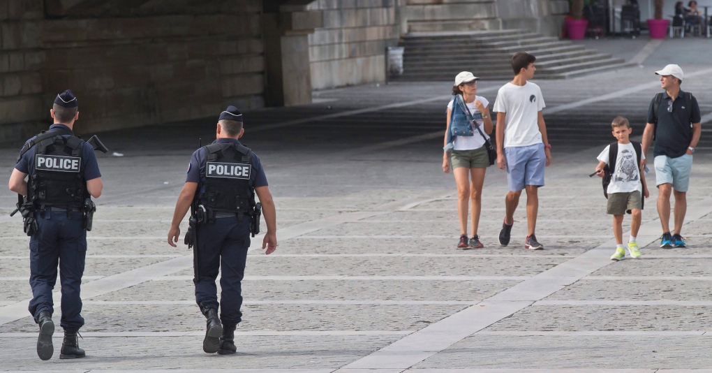 French police officers 