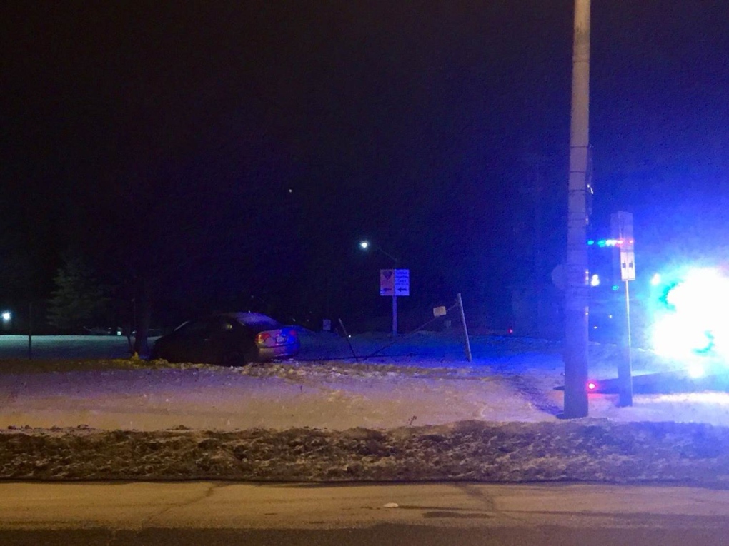 Car crashes into fence Barrie