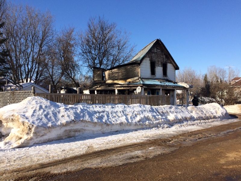 One woman is dead after a fire completely destroyed a house on Queen St. in Killaloe. Investigators are looking into the cause of the blaze. (Tyler Fleming/CTV Ottawa, January 16, 2017) 