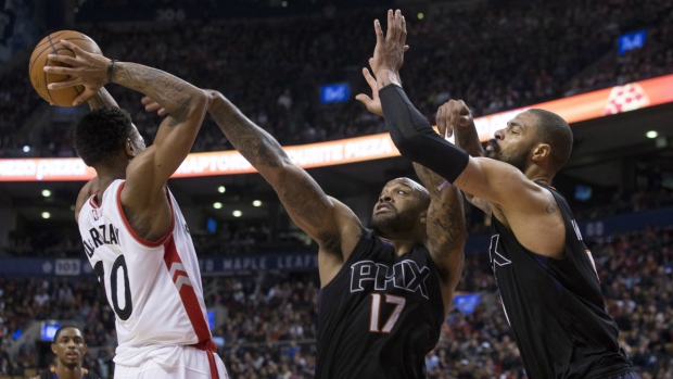 Eric Bledsoe With 40 Points Suns Hand Raptors Third Straight Loss