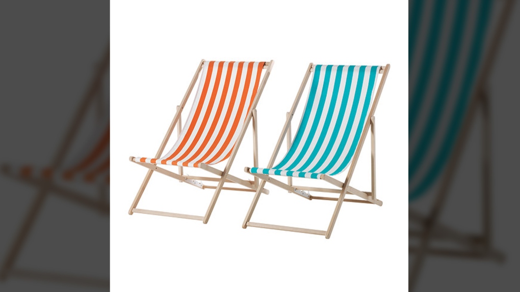 New Mysingso Beach Chair with Simple Decor