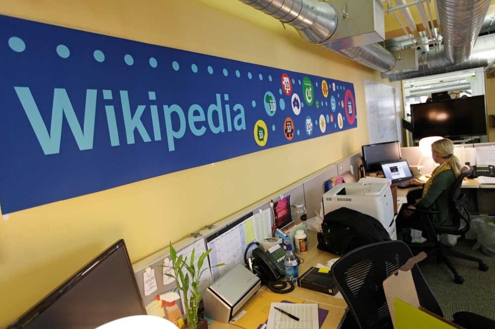 Craigslist Founder Donates 500k To Curb Wikipedia Trolls Ctv News