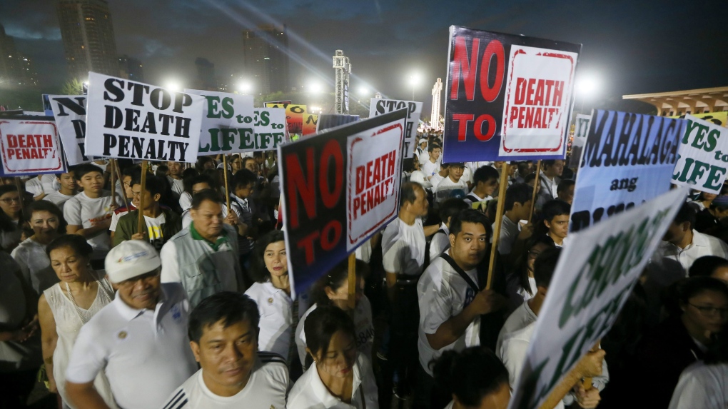 Catholic protest against drug war in Philippines