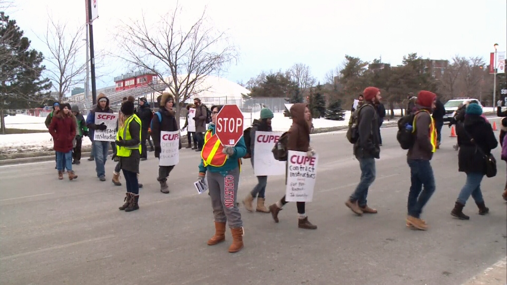 CUPE 4600 union members, picket line