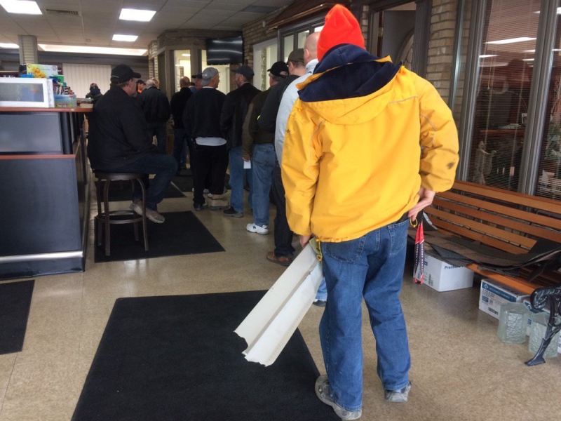 Lineup at Tamar Building Products on Thursday, March 9, 2017 following a wind storm Wednesday that wreaked havoc across the region.
(Michelle Maluske / CTV Windsor) 