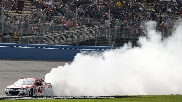 Second to none: Kyle Larson hangs on to win at Fontana - CTV News