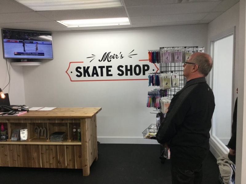 Paul Moir, the uncle of Scott Moir, watches from his London skate shop as Scott and his ice dancing partner Tessa Virtue win their third title on Saturday, April 1, 2017.
(Eric Taschner / CTV London)
