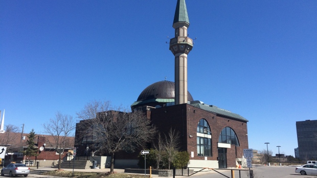 Toronto mosque shooting prompts increased patrols in Ottawa