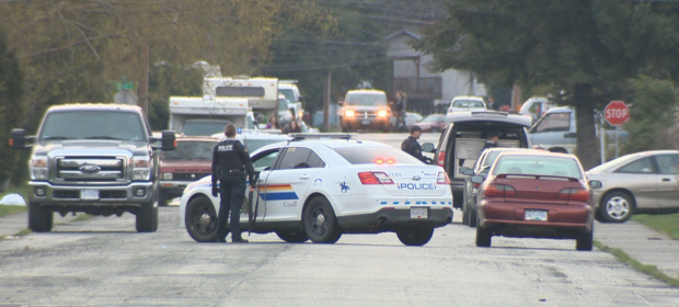 Man arrested after lengthy standoff in Courtenay neighbourhood - CTV Vancouver Island