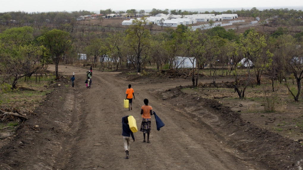 Fighting displaces South Sudanese