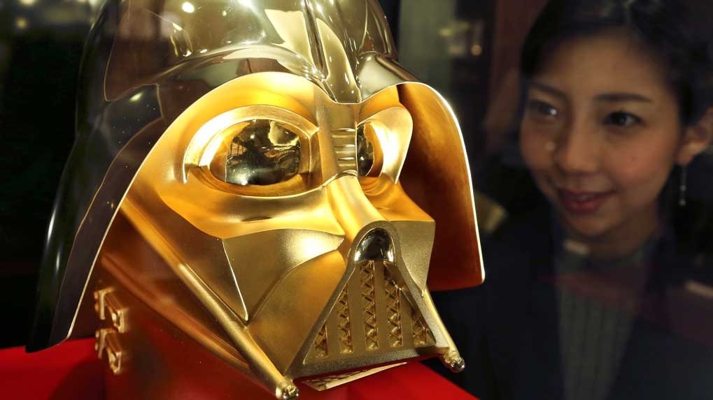 Gold mask of Darth Vader 