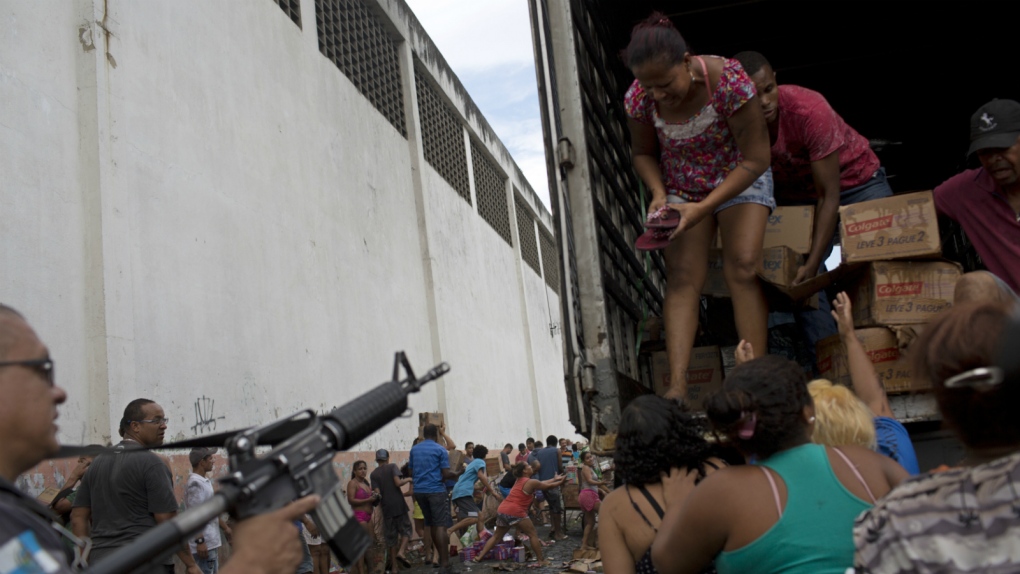 The gangs of Rio, World news