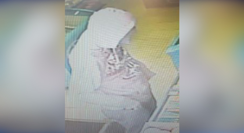 Windsor police are looking for a suspect after a convenience store robbery on University Avenue in Windsor. (Courtesy Windsor police)