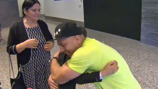Mustamandy family - son arrives from Afghanistan