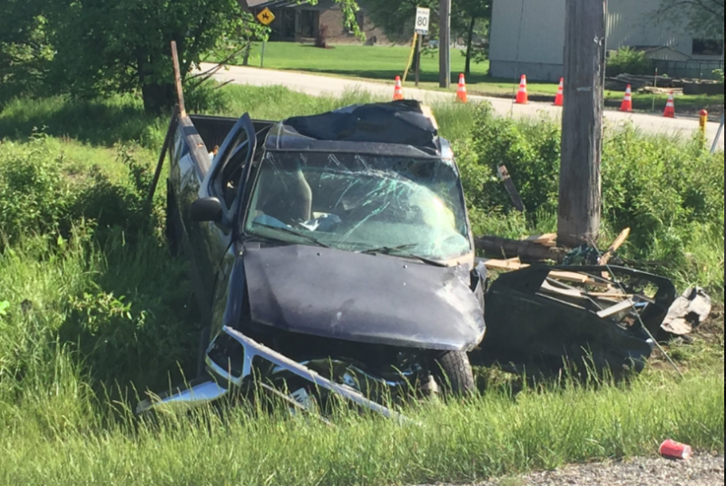 Crash on County Rd. 10 near Amherstburg Ont. (Sacha Long/CTV)