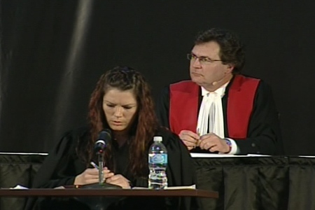 The Quebec Bar Association held a mock trial Monday to give the public a better idea of what happens in a court room. (Mar. 30, 2009)