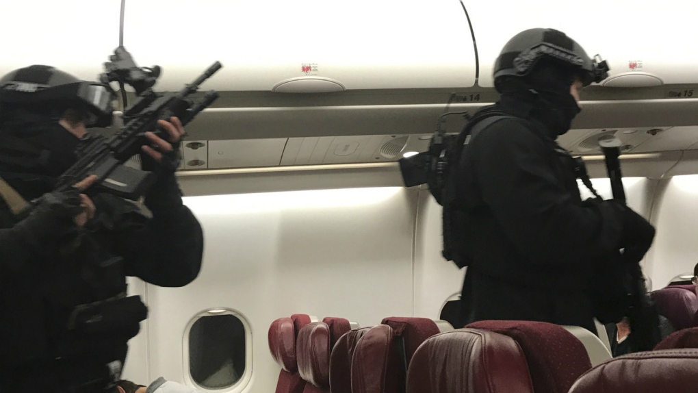 Police board Australian flight after bomb threat
