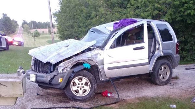 4 taken to hospital, 1 airlifted following crash north of Fergus - CTV News