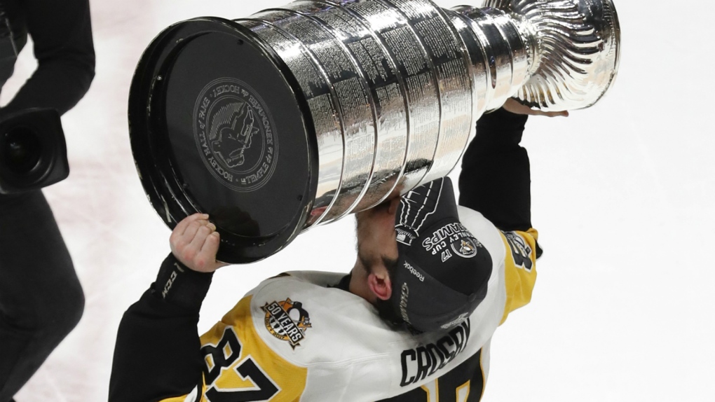 Sidney Crosby celebrates Stanley Cup win
