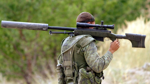 Canadian sniper hits ISIS militant with record-setting shot | CTV News 