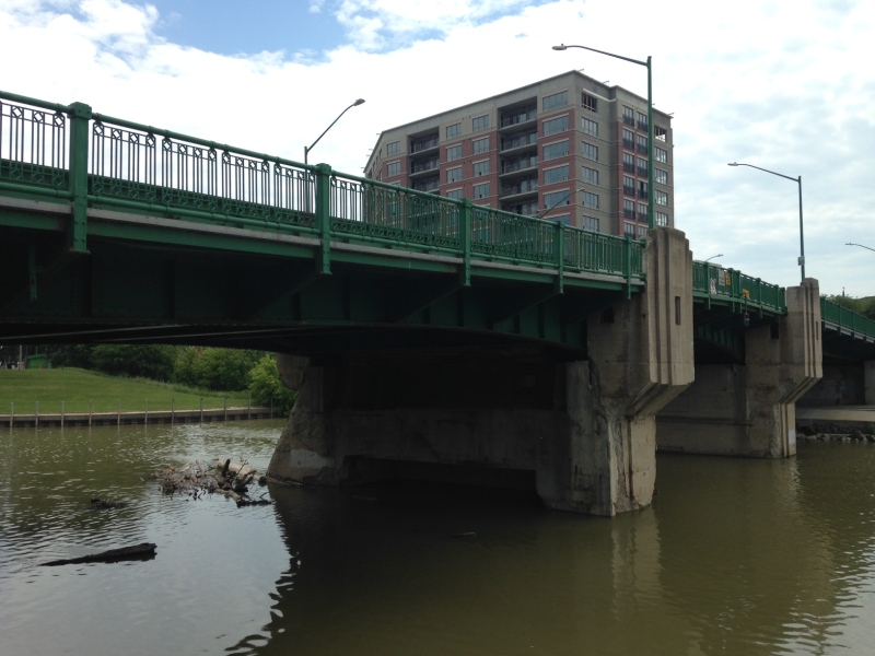 The Fifth Street bridge in downtown Chatham, Ont., on June 22, 2017. (Chris Campbell / CTV Windsor)