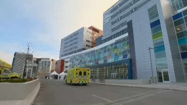 Rumah sakit Montreal mengantarkan bayi ke ibu yang tidak divaksinasi dengan COVID-19, yang sekarang menggunakan alat bantu hidup