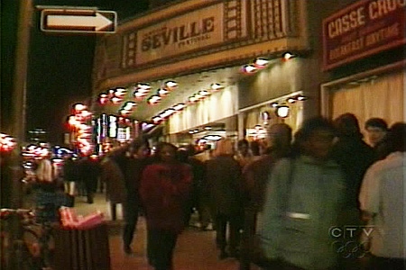 This is what the Seville theatre looked like before it was abandonned. (Apr. 5, 2009)