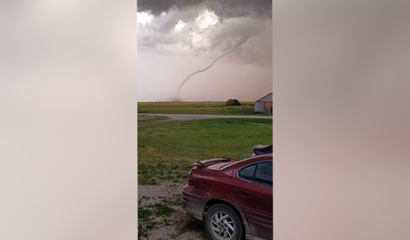 Tornado touchdown on July 5, 2017 near Alida, Sask. (MIKE GLASS/MY NEWS)