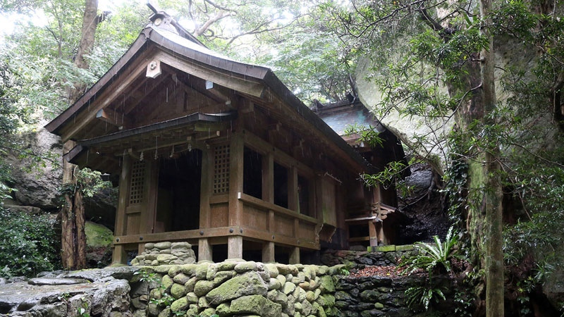 Okitsugu shrine on Okinoshima