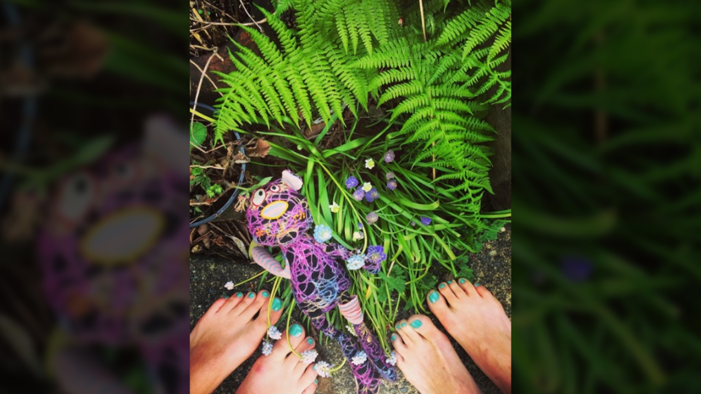 Bc Woman Agrees To Donate Her Big Toe For A Free Trip To The Yukon