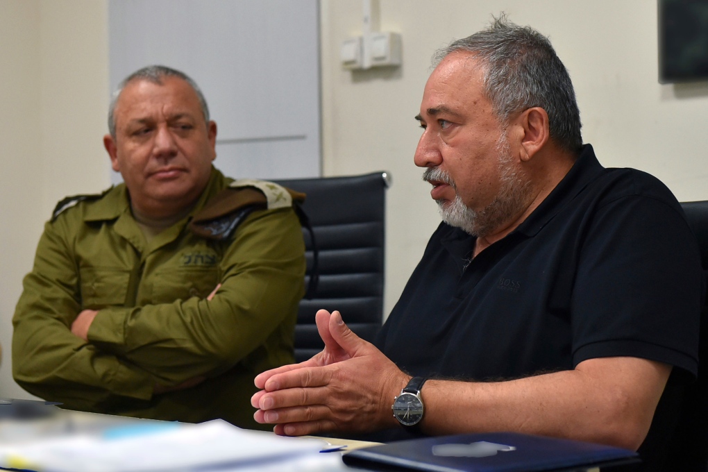  Israel's defense minister, Avigdor Lieberman 