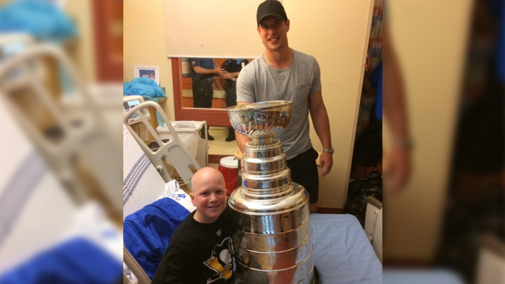 Halifax fans sing 'Happy Birthday' to Sidney Crosby as he parades with Stanley  Cup