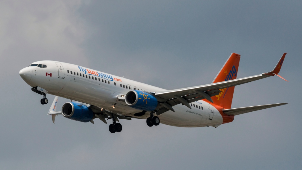 Quebecer Wants To Sue Sunwing Over Champagne Service That