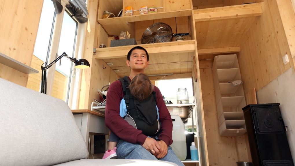 Architects Refugees Team Up On Tiny Houses In Berlin Ctv News