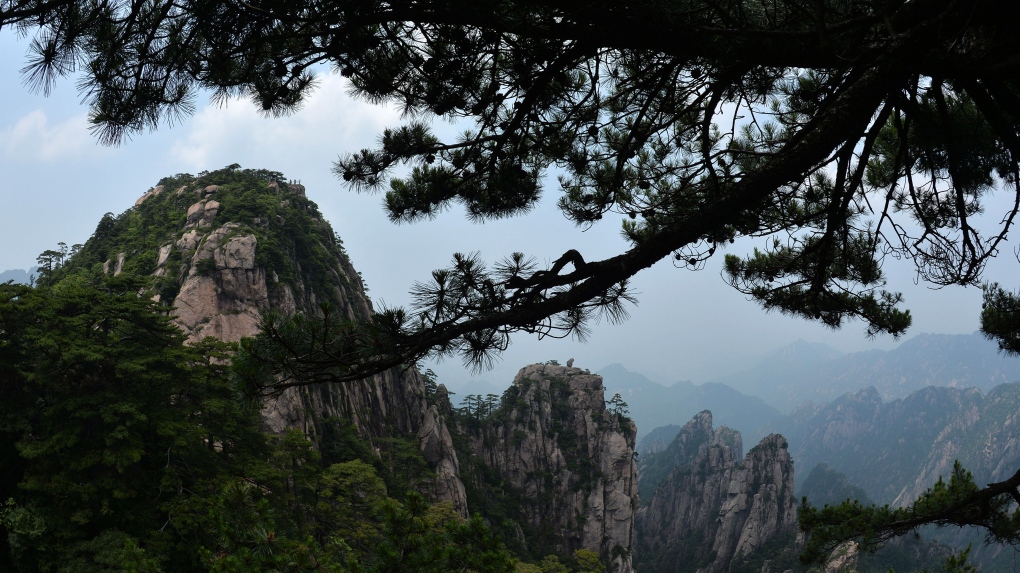 Huangshan (Yellow Mountains) park in Anhui, China