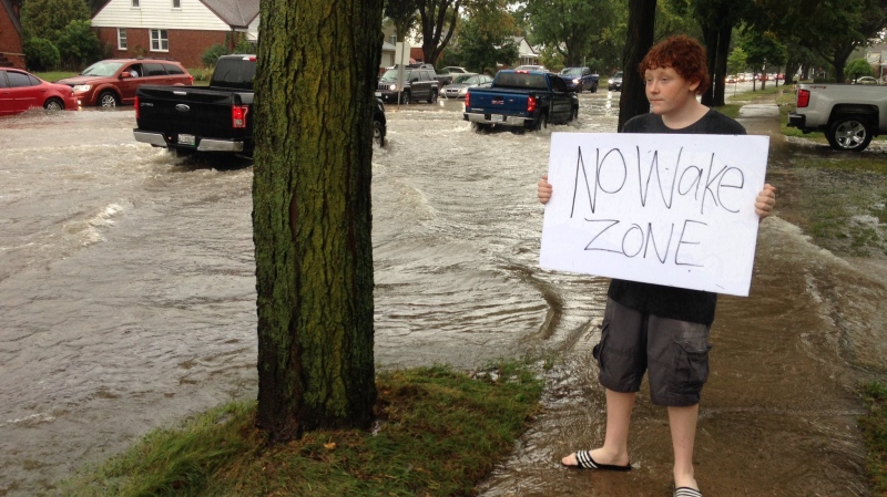 Streets flood due to large amounts of rain in Windsor, Ont., on Tuesday, Aug. 29, 2017. (CTV Windsor)