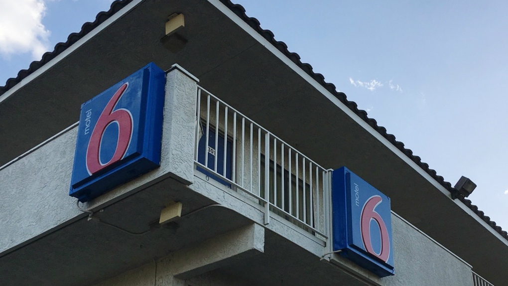 Motel 6 employees calling U.S. immigration agents