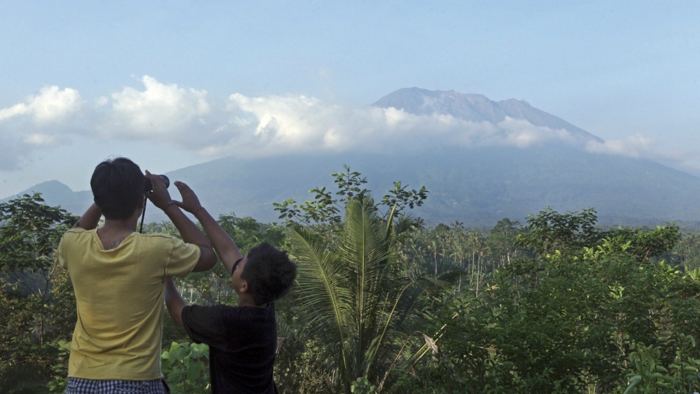 Indonesia's Mount Agung threatens to erupt
