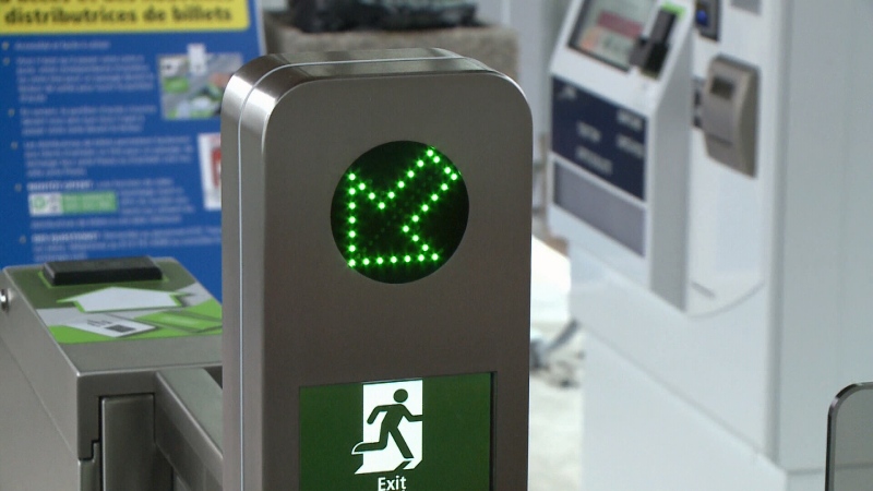 Customers must tap their smart card or scan their bus transfer or ticket purchased on the fare gate to reach the O-Train platform. When exiting the station, there’s no need to tap or scan. The gates will open automatically when the customer approaches.