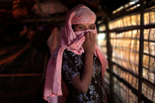 Rohingya fleeing rape