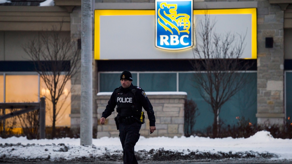 CTV National News: Lone gunman storms Ont. bank