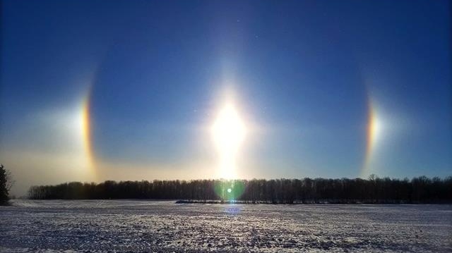 A rare sun halo can be seen in Springwater Township. Marian Jonkman Sweetland's son Jesse took the photo on Thursday, Dec. 14, 2017. (Marian Jonkman Sweetland/ Facebook)