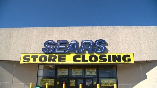 위니펙 시에 남은 시어즈(Sears) 백화점 2곳이 월요일에 문을 닫아
