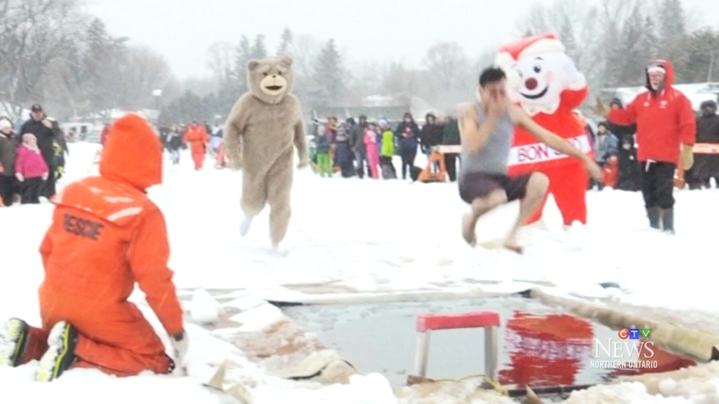 Graan vliegtuigen optillen The Bon Soo Winter Carnival ends with a splash | CTV News