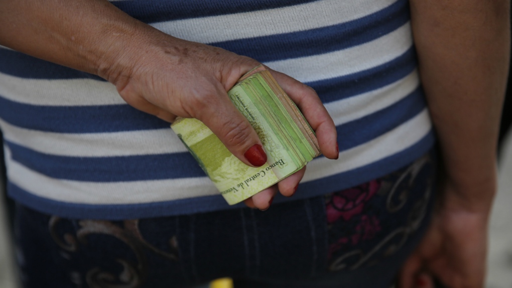 Venezuelans struggling to make ends meet