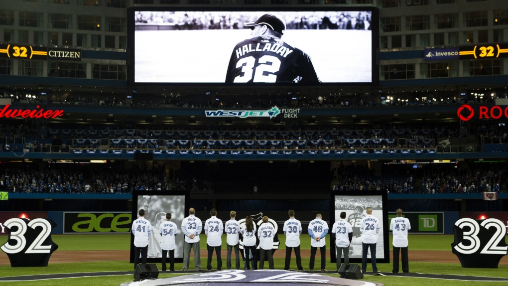 Roy Halladay's number retired in Toronto